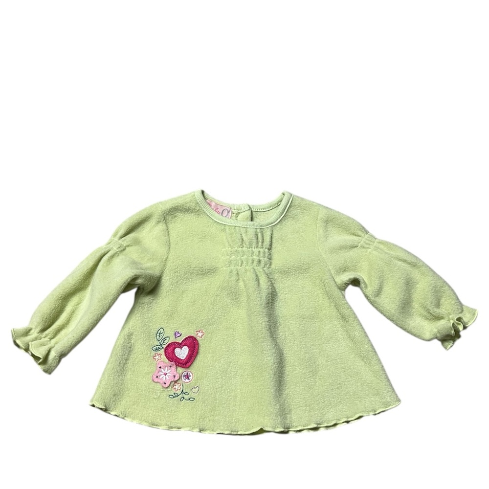 🟢BABY Q: Girl 6-9 months, soft green w/floral accent long sleeve top preowned.